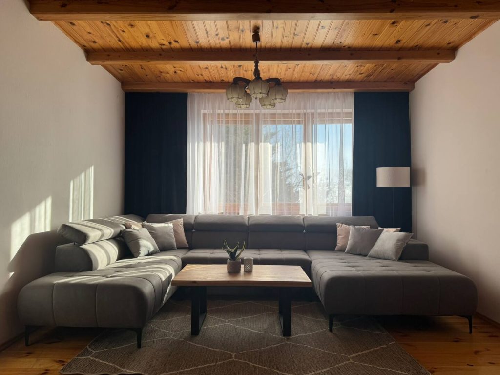 83e08b40-e9dc-4021-a7c0-91fff2704143